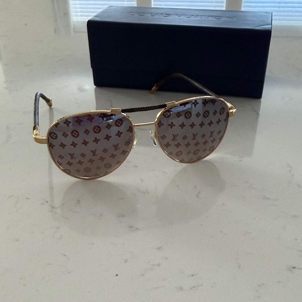 Louis Vuitton Gold Frame Sunglasses with Monogram Brown Lenses unisex